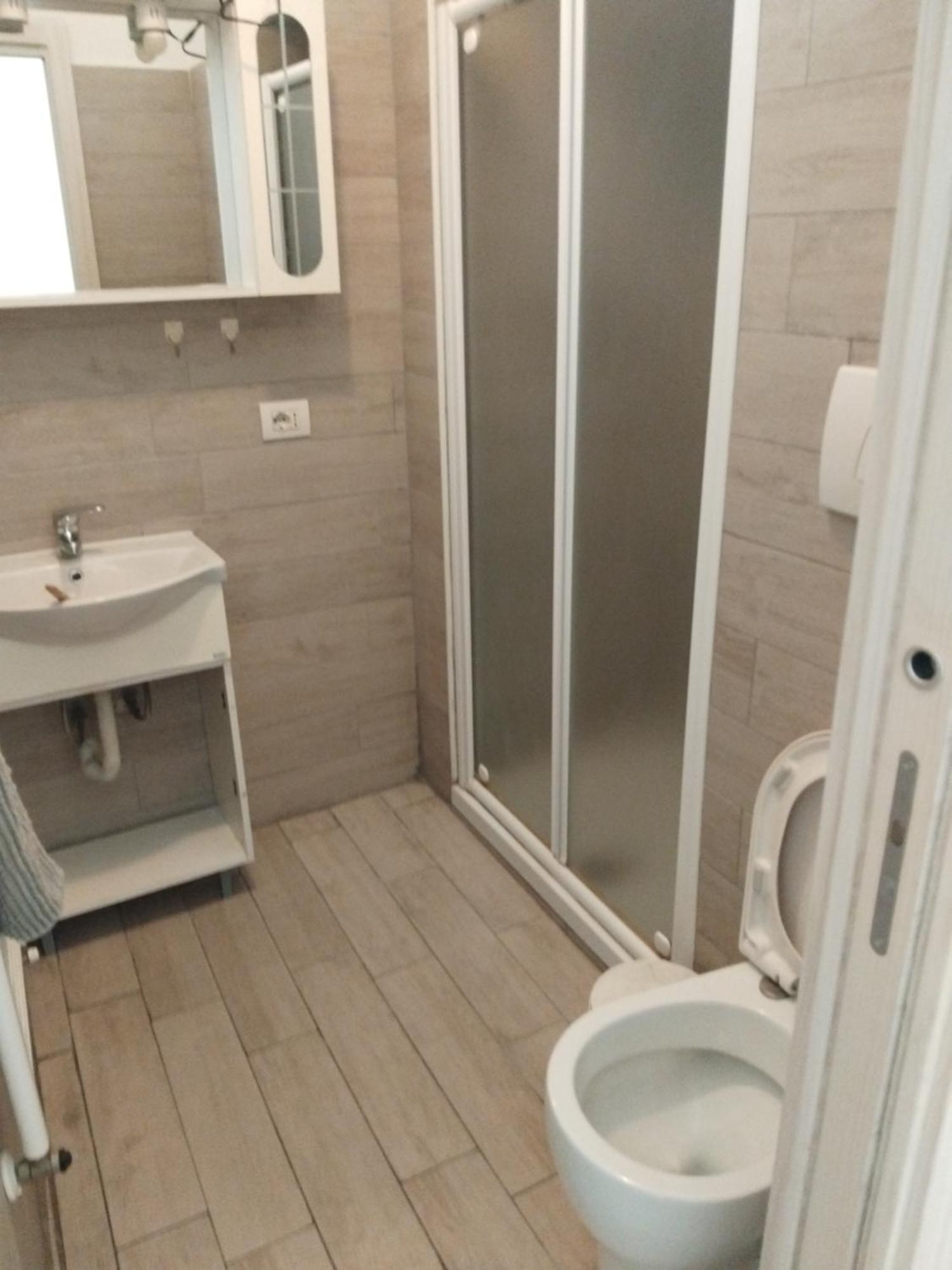 3 Station Free Parking Appartement