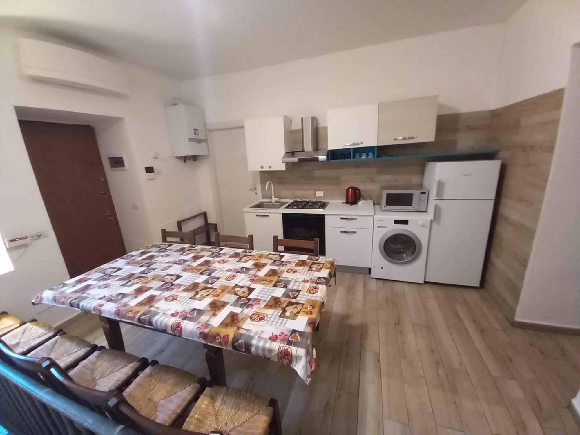 3 Station Free Parking Appartement